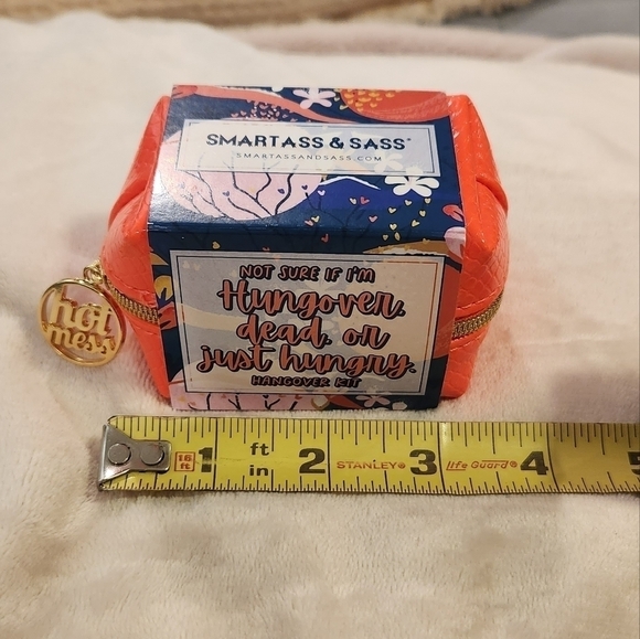Mini Hangover Kit - Picture 3 of 6